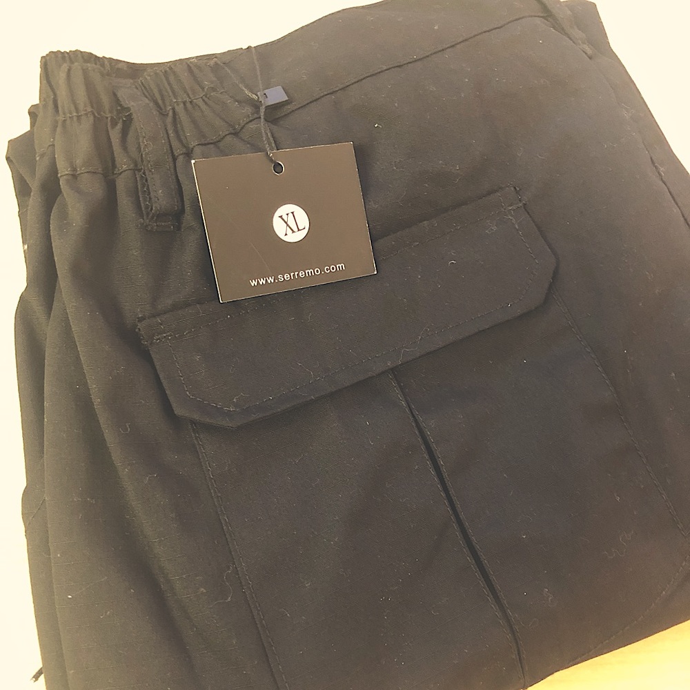 Brand New, Never Worn Serremo Men’s XL Black Waterproof Tech Joggers